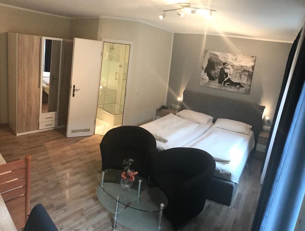 Hotel Reutlinger Hof Reutlingen Esterno foto